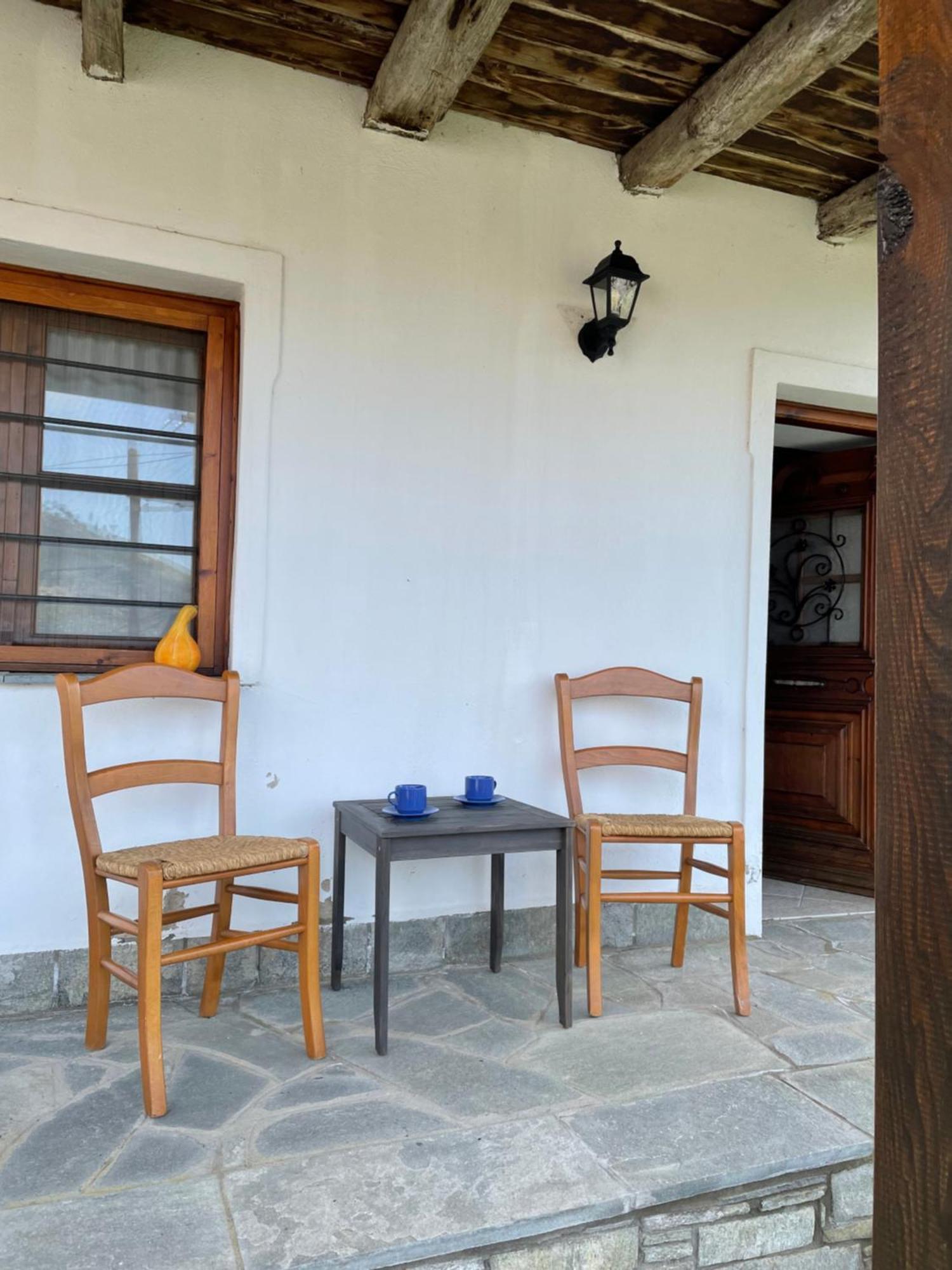 Lila'S Guest House Mikros Prinos Exterior photo